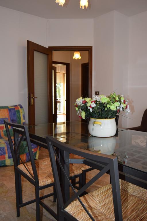 Casa Vacanza E Per Lavoro Elena E Carla Спінеа Екстер'єр фото