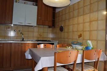 Casa Vacanza E Per Lavoro Elena E Carla Спінеа Екстер'єр фото